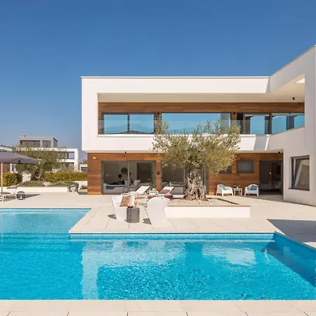Villa Old Olive Viii *