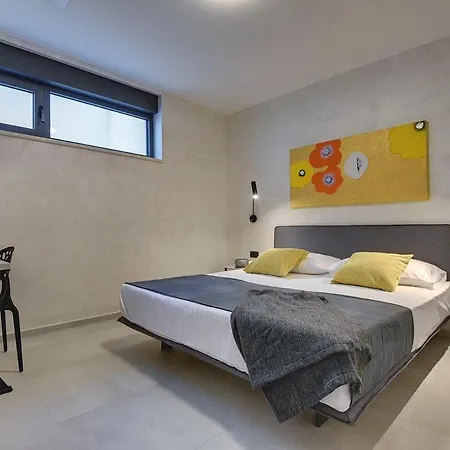 Old Olive Viii Villa